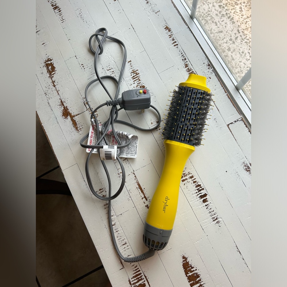 Drybar The Double Shot Oval Blow-Dryer Brush